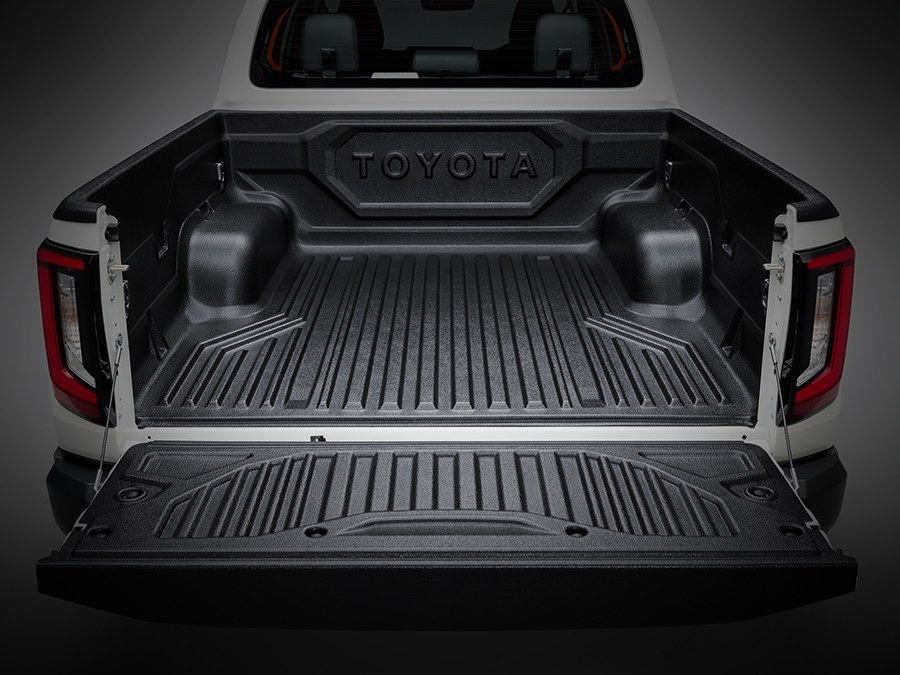 Toyota Hilux 4×2 compartment — car rental in Palawan
